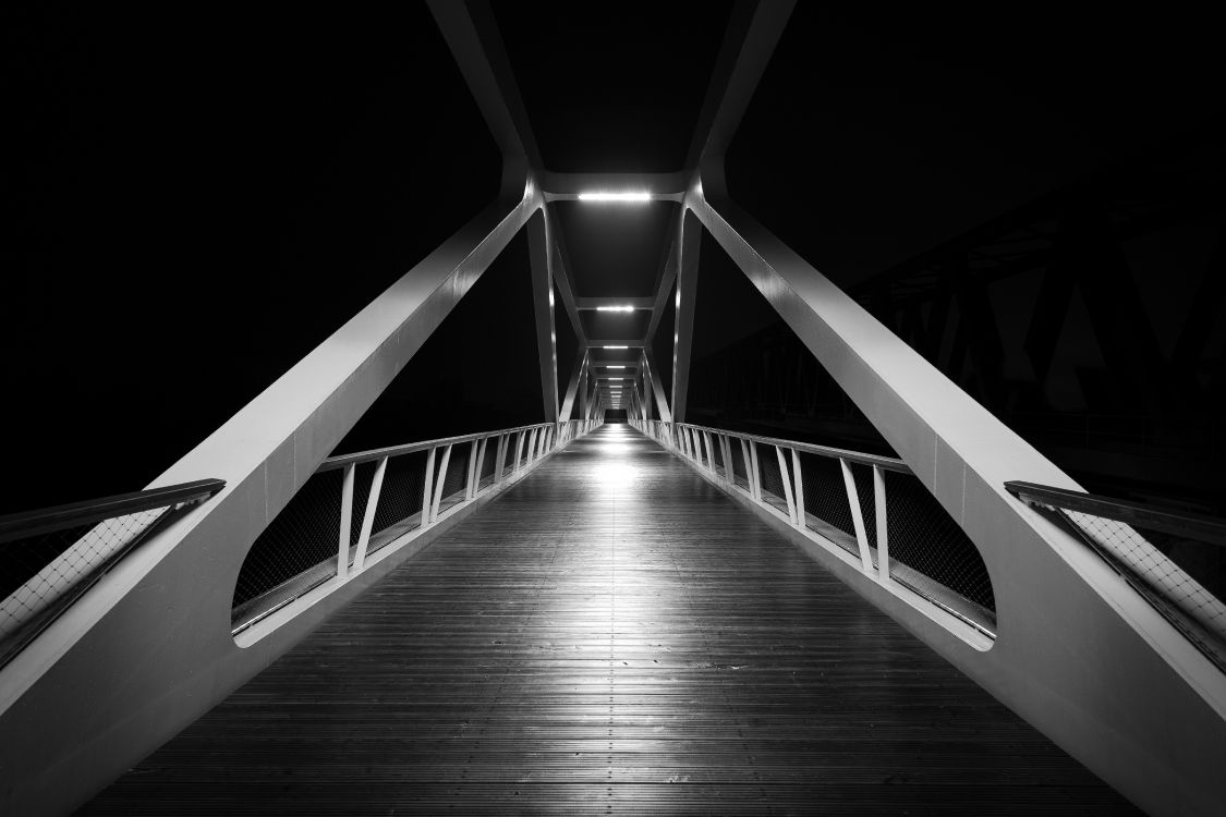 Grayscale Photo of a Bridge. Wallpaper in 5472x3648 Resolution