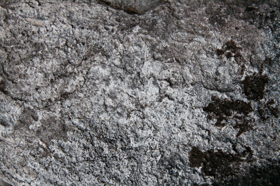 Graues Und Schwarzes Steinfragment. Wallpaper in 3000x2000 Resolution