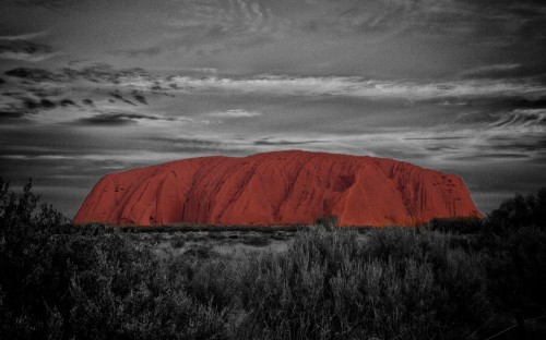 Image brown mountain under cloudy sky during daytime