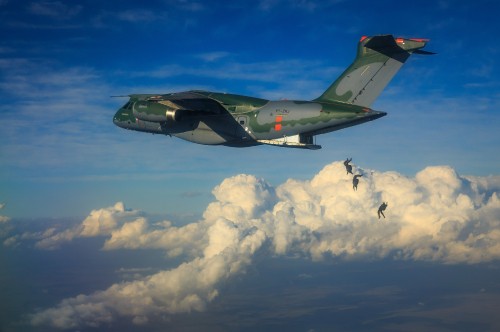 Image black jet plane flying in the sky during daytime