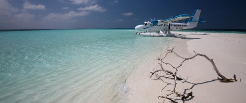 Image white boat on sea shore during daytime