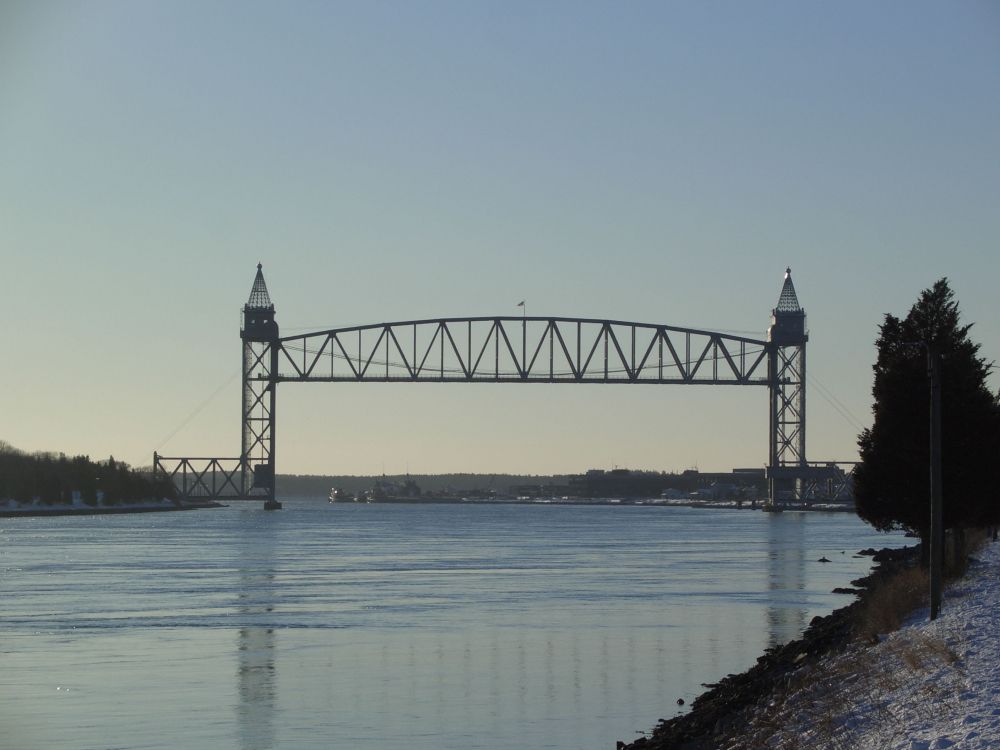 bridge over water during daytime