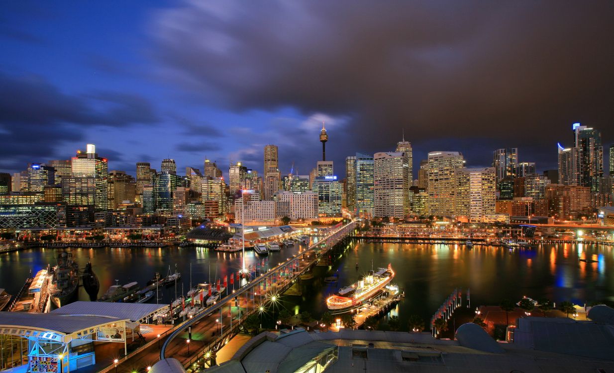 Skyline Der Stadt Bei Nacht Night. Wallpaper in 2592x1575 Resolution