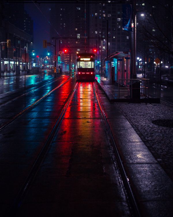 Schwarze Und Rote Ampel in Der Nacht Night. Wallpaper in 4800x6000 Resolution