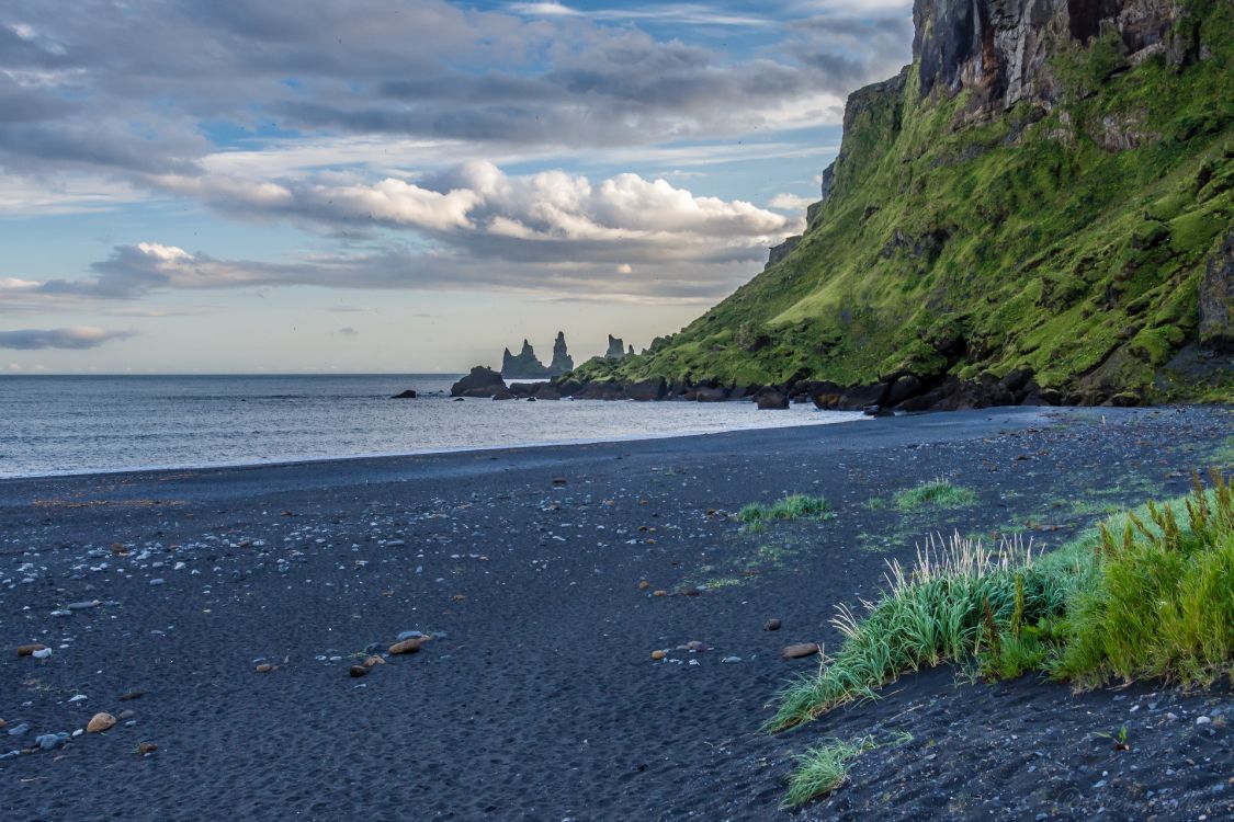 Reynisdrangar, Cloud, Wasser, Wasserressourcen, Naturlandschaft. Wallpaper in 5961x3974 Resolution