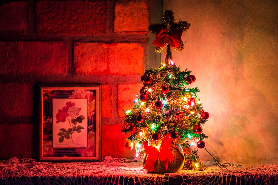 El Día De Navidad, Decoración de la Navidad, Nochevieja, la Navidad y la Temporada de Vacaciones, Luces de Navidad. Wallpaper in 6016x4000 Resolution