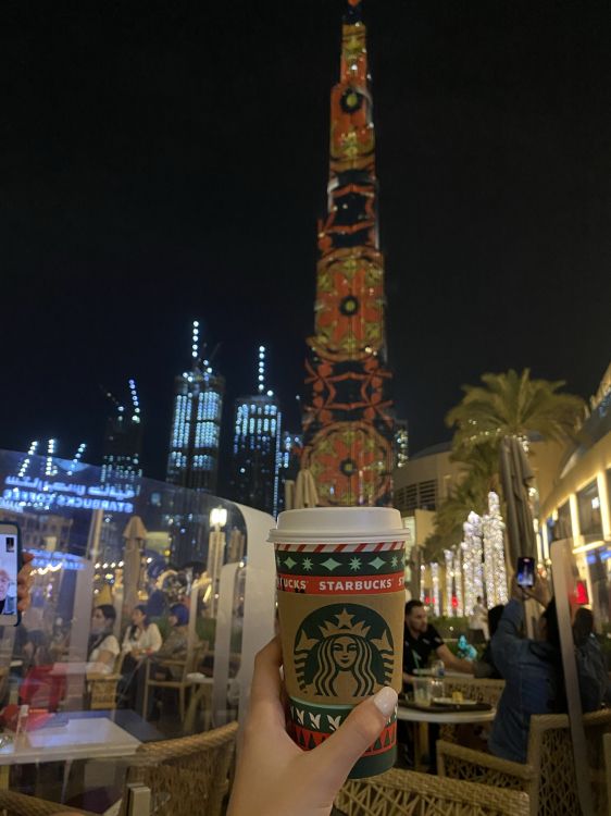 Dubaï, Burj Khalifa, Logo Starbucks 2011, Nuit, Minuit. Wallpaper in 1536x2048 Resolution