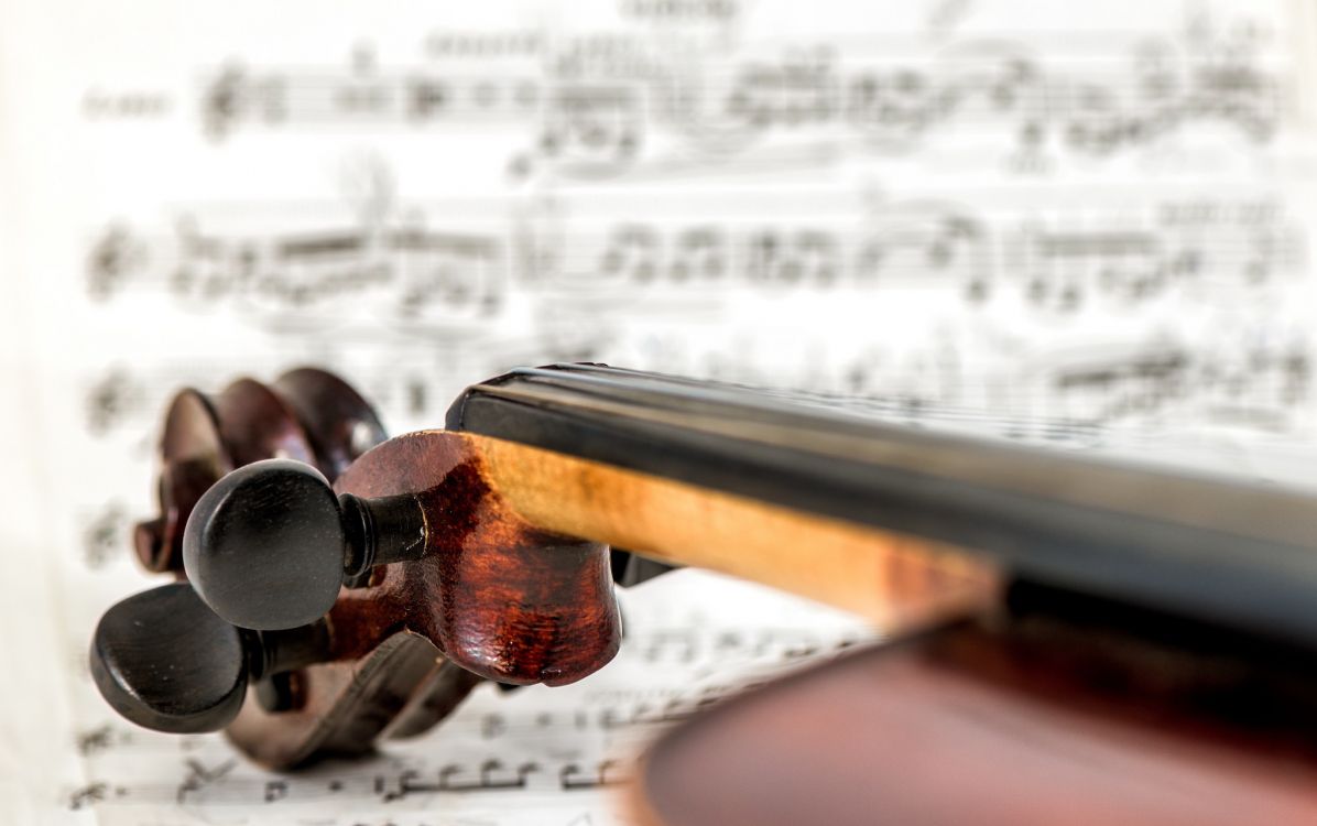 Instrument de Musique, Famille Des Violons.. Wallpaper in 2046x1283 Resolution