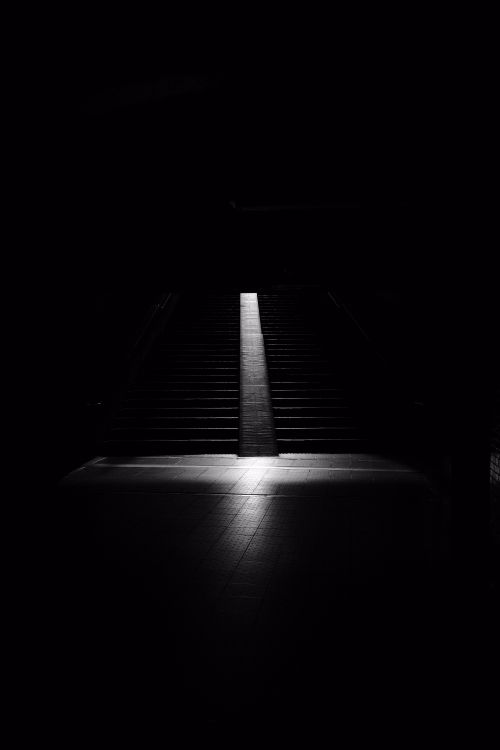 Photo en Niveaux de Gris D'escaliers Sans Personne. Wallpaper in 3072x4608 Resolution
