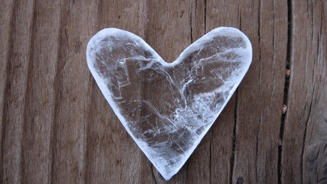 Heart, Hassboss, Youtube, Black and White. Wallpaper in 2560x1440 Resolution