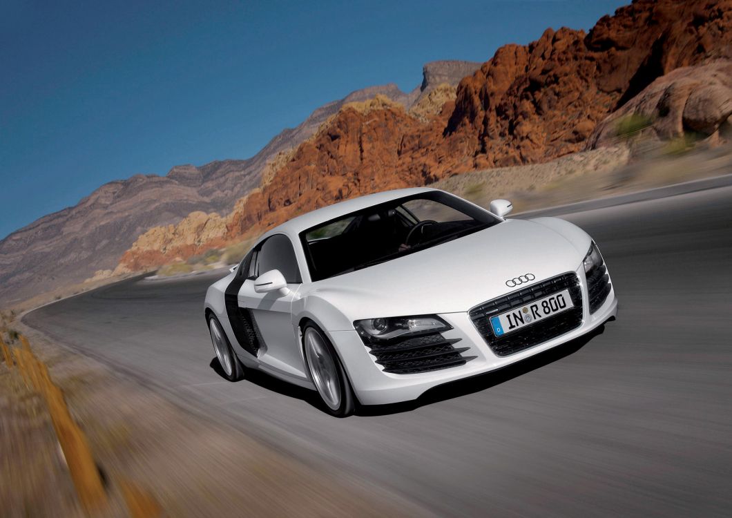 Audi r 8 Blanche Sur Route Pendant la Journée. Wallpaper in 2000x1414 Resolution