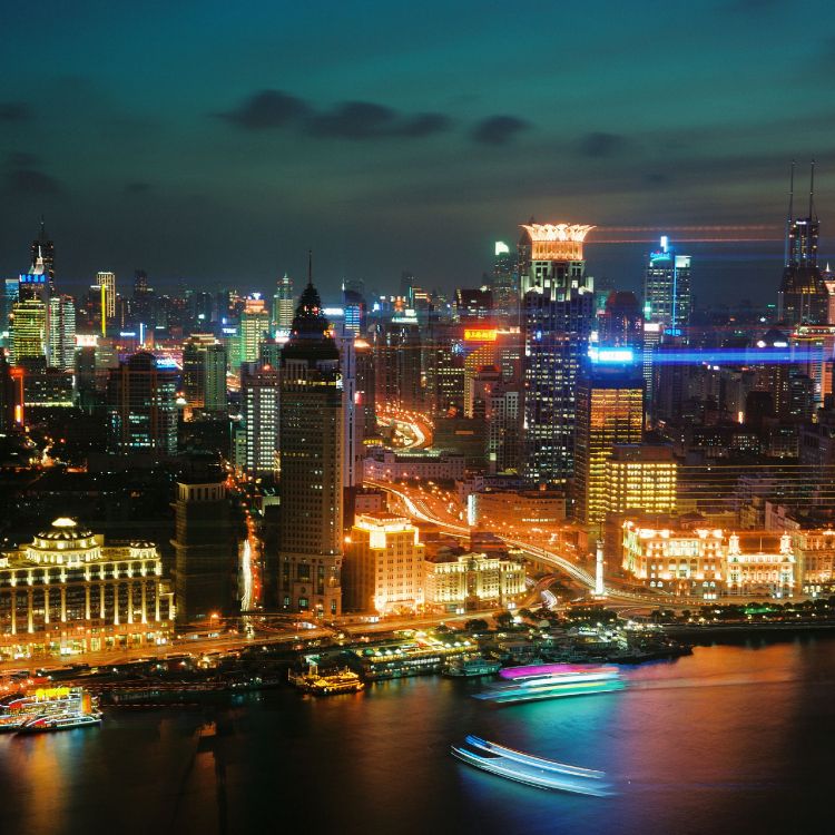 Skyline Der Stadt Bei Nacht Night. Wallpaper in 2780x2780 Resolution