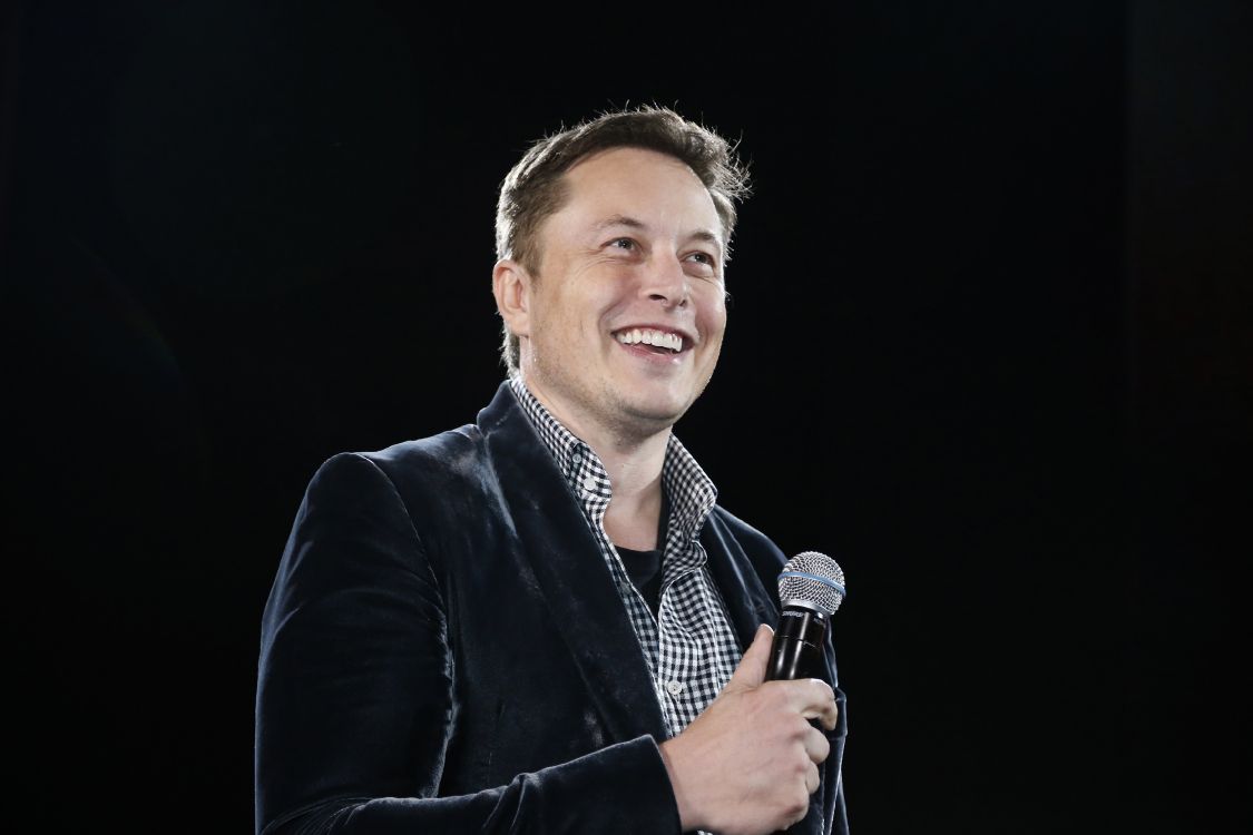 Elon Musk, Mikrofon, Rede, Öffentlich zu Sprechen, Musik Künstler. Wallpaper in 3500x2333 Resolution