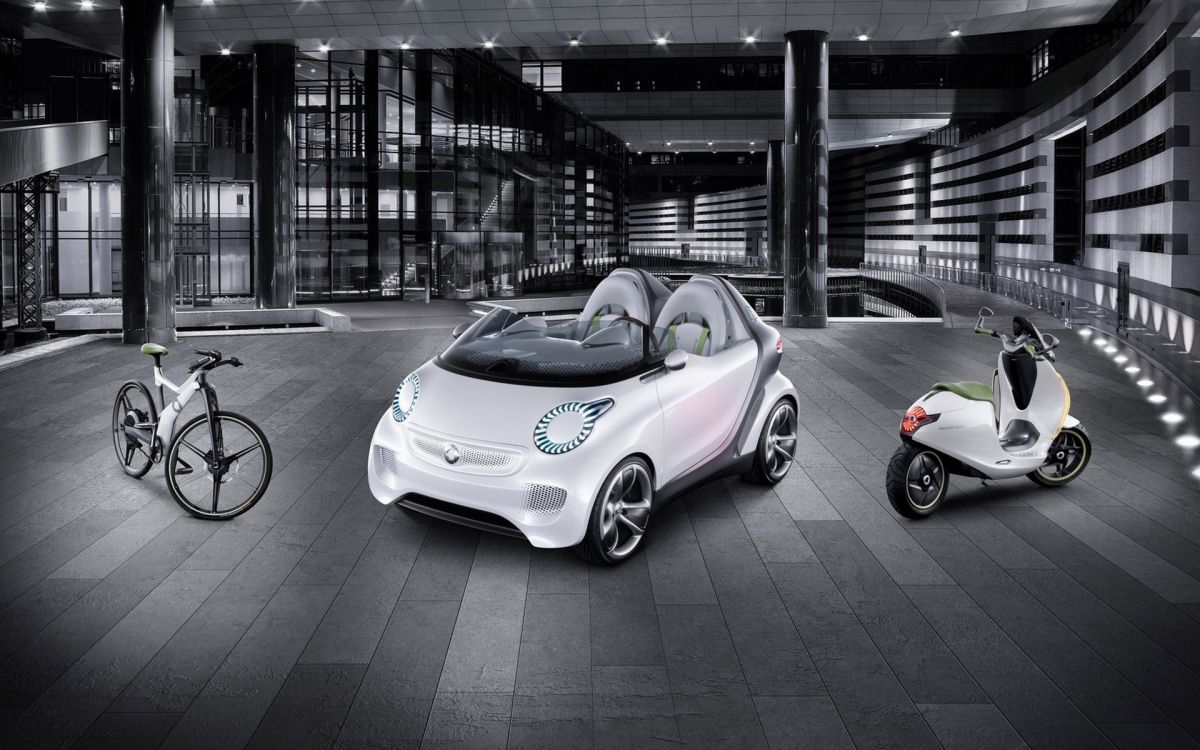 Porsche 911 Blanco y Morado Estacionado en la Acera Durante la Noche. Wallpaper in 1920x1200 Resolution