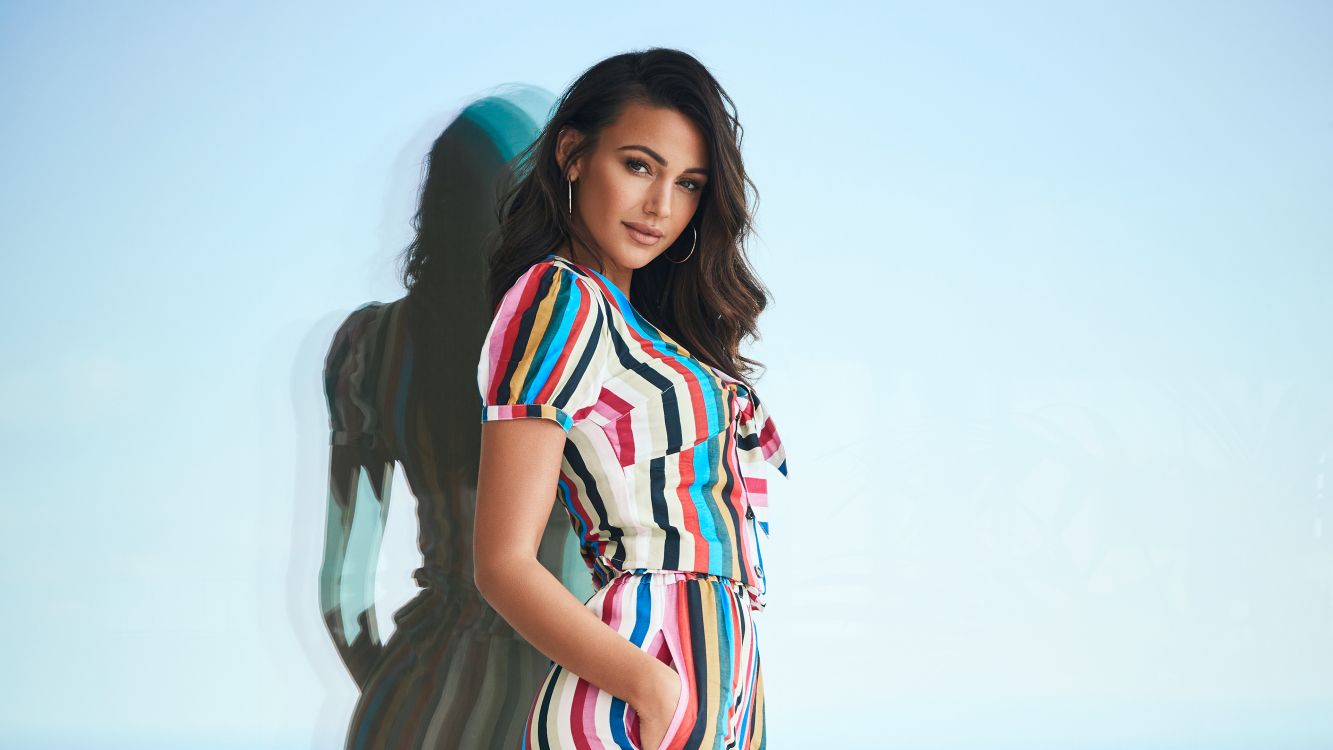 Michelle Keegan, Calle Coronación, Azure, Prenda de Una Pieza, Cuello. Wallpaper in 3840x2160 Resolution