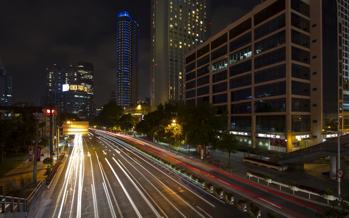 Time Lapse Photography of City Road During Night Time. Wallpaper in 2560x1600 Resolution