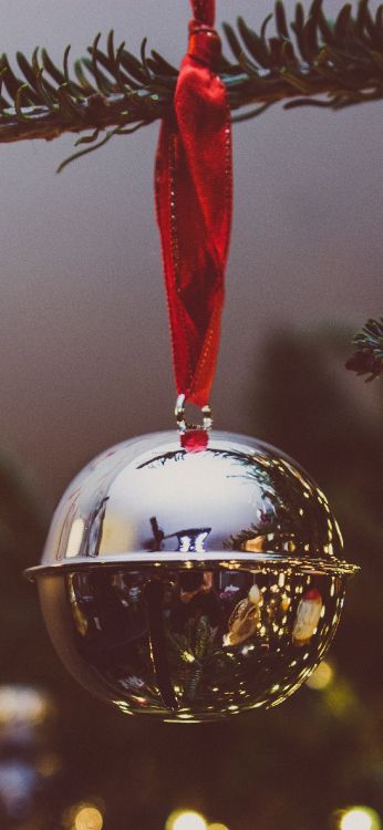 Weihnachten, Christmas Ornament, Weihnachtsbaum, Weihnachts-und Ferienzeit, Verzierung. Wallpaper in 1242x2688 Resolution