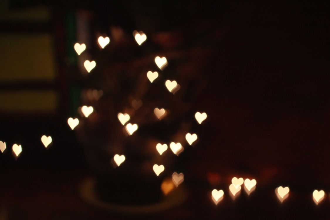 Weißes Und Braunes LED-Licht. Wallpaper in 2592x1728 Resolution