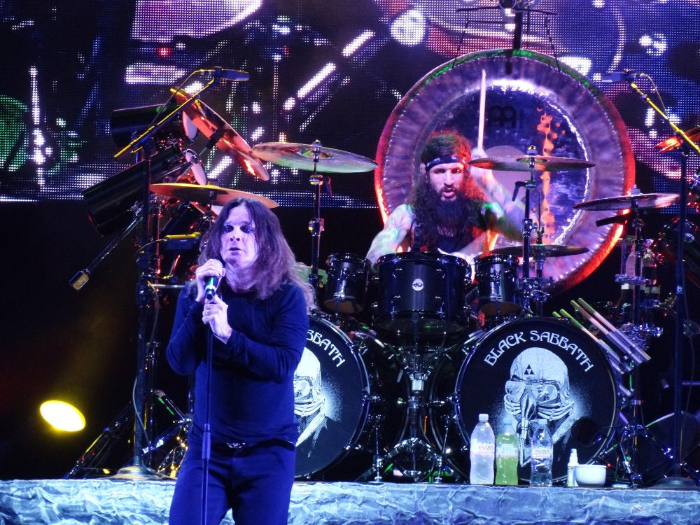 Percusionista, Ozzy Osbourne, Concierto de Rock, Black Sabbath, Tambor. Wallpaper in 2000x1500 Resolution