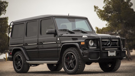 Image black jeep wrangler on road during daytime