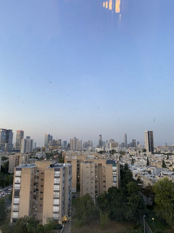 Tageszeit, Tower Block, Stadtgebiet, Nachbarschaft, Eigenschaft. Wallpaper in 1536x2048 Resolution