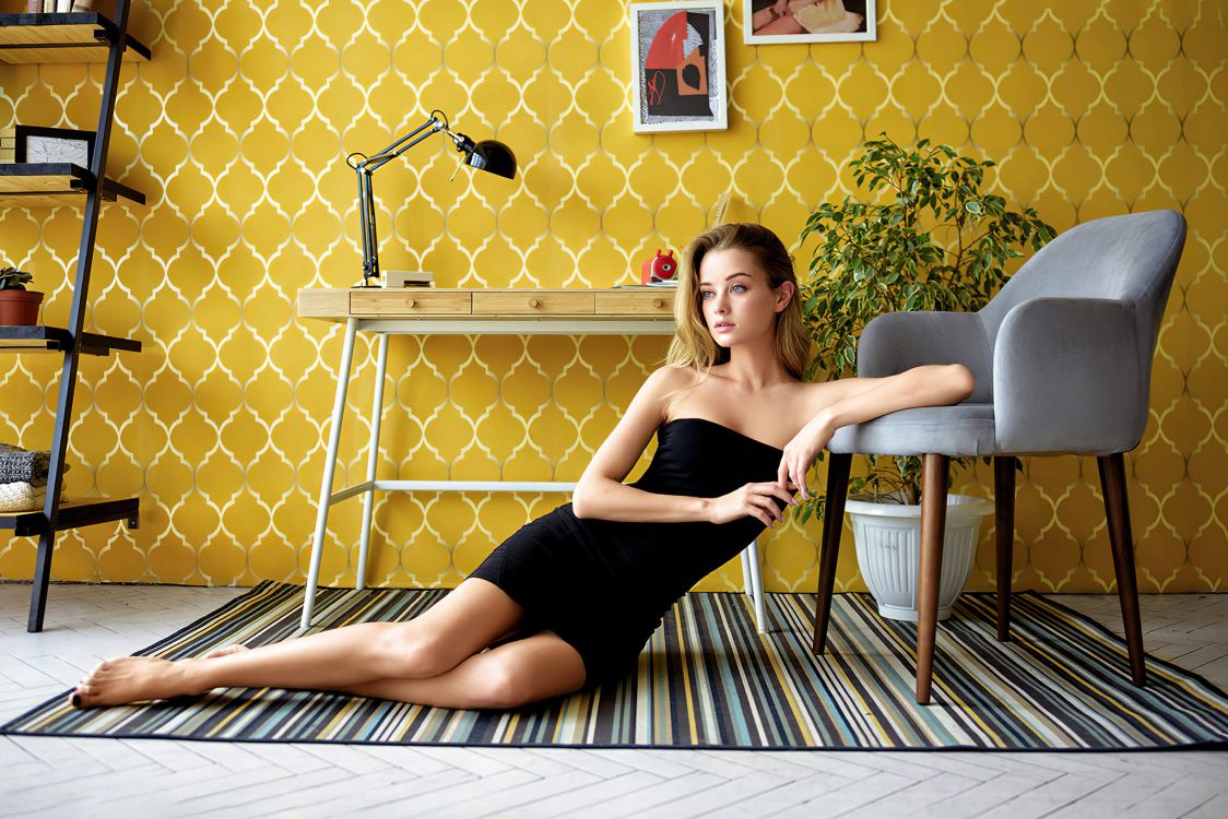 Yellow, Leg, Beauty, Sitting, Human Leg. Wallpaper in 2048x1366 Resolution