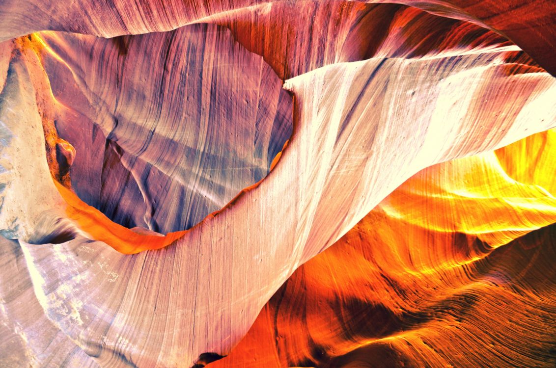 Formation Rocheuse Brune et Blanche. Wallpaper in 2560x1696 Resolution