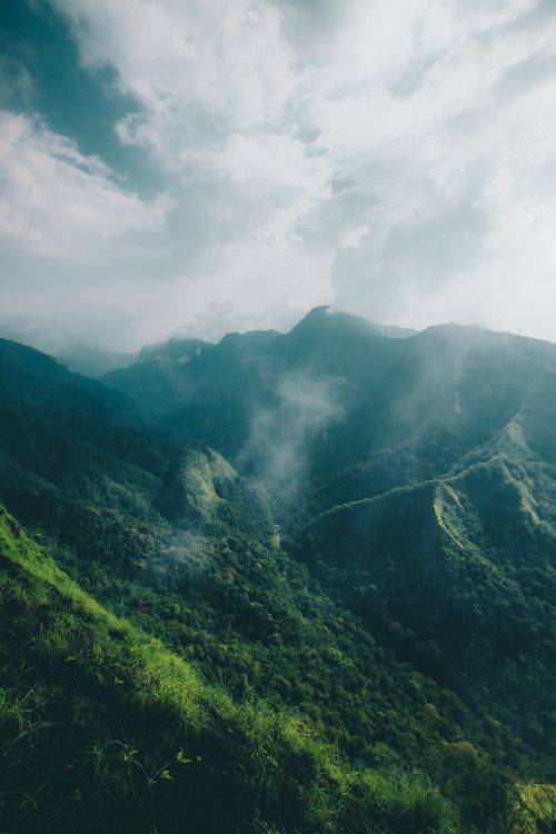 Highland, Las Formaciones Montañosas, Estación de la Colina, Montaña, Naturaleza. Wallpaper in 2848x4272 Resolution