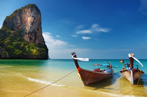 Image brown boat on sea shore during daytime