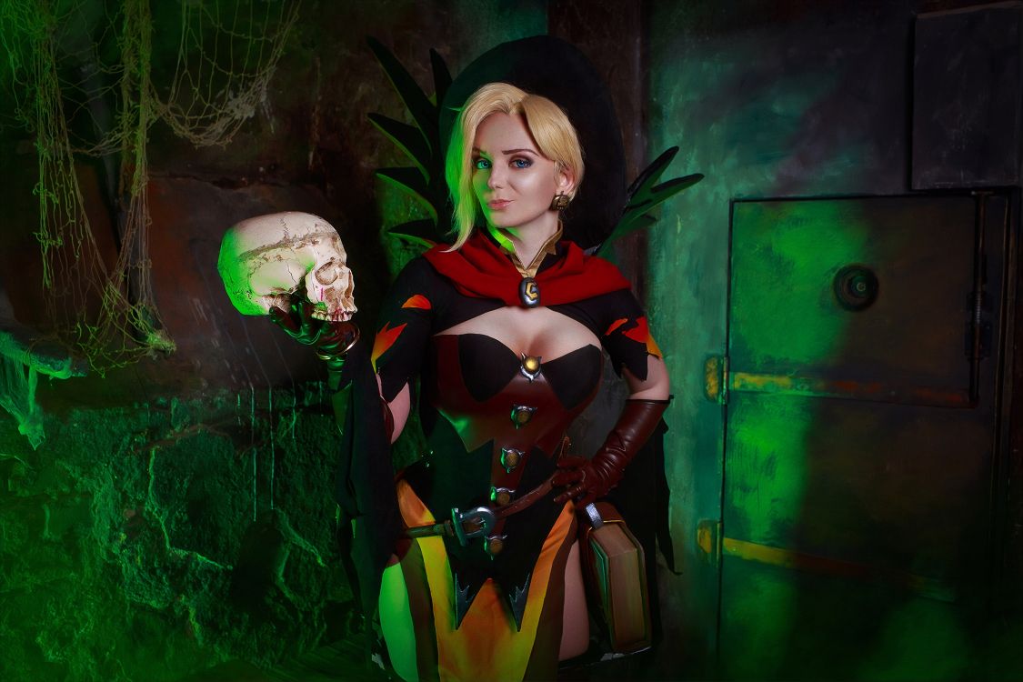 Cosplay, Overwatch, Miséricorde, Green, Supervillain. Wallpaper in 2560x1706 Resolution