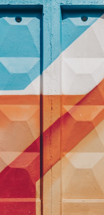 Image red white and blue wall