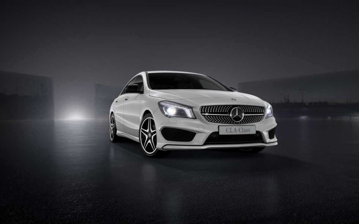 Mercedes Benz Clase c Blanco. Wallpaper in 1920x1200 Resolution