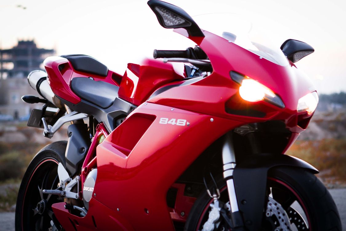 Red and Black Sports Bike. Wallpaper in 5184x3456 Resolution