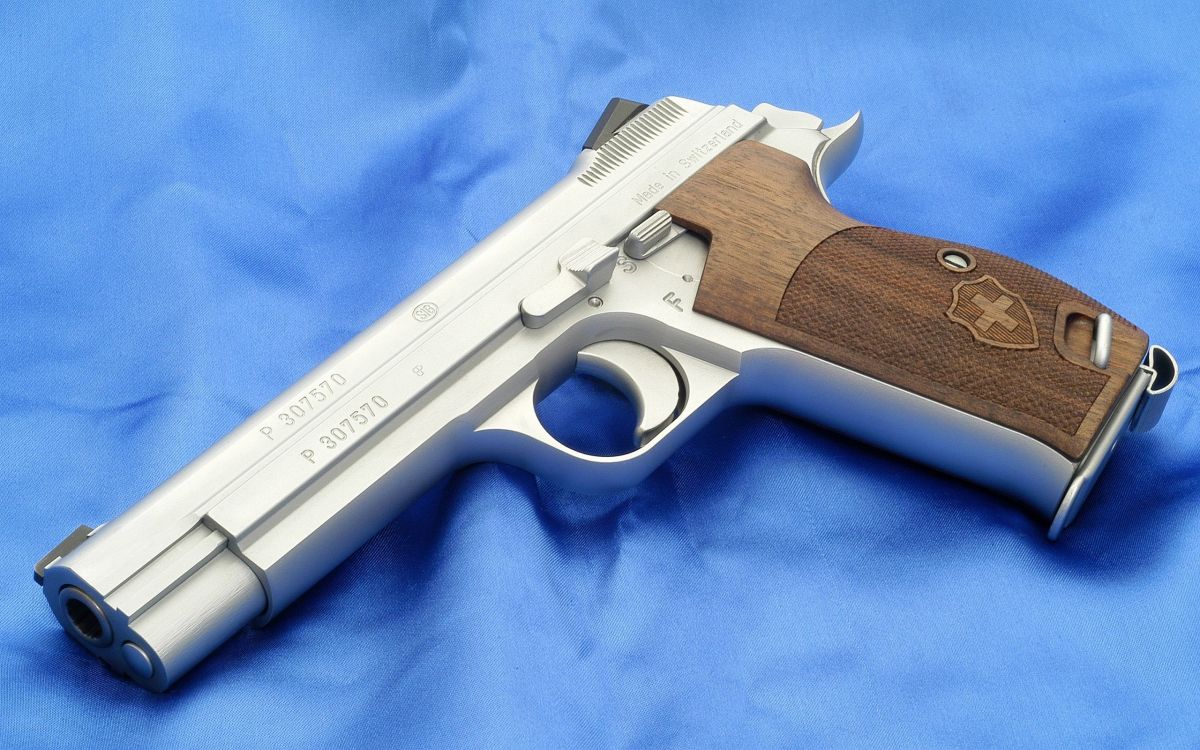 Handfeuerwaffe, Feuerwaffe, Trigger, Gun Barrel, Revolver. Wallpaper in 2560x1600 Resolution