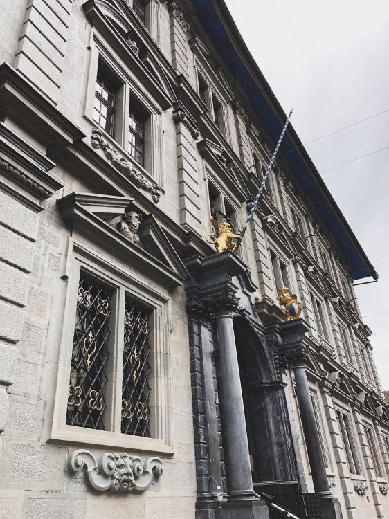 Wahrzeichen, Klassische Architektur, Architektur, Fassade, Eigenschaft. Wallpaper in 3024x4032 Resolution