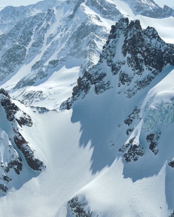 Bergigen Landschaftsformen, Gletscher-landform, Bergkette, Massivs, Nunatak. Wallpaper in 3456x4320 Resolution