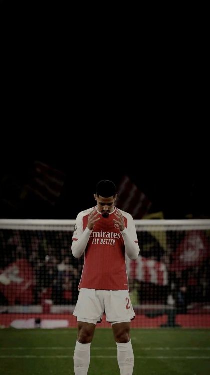 Arsenal F C, fa Tasse, William Saliba, Newcastle United FC, Premier League. Wallpaper in 1080x1920 Resolution