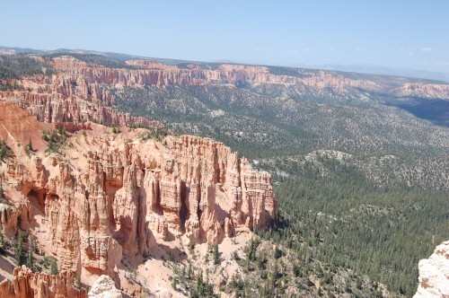 Image brown rock formation during daytime