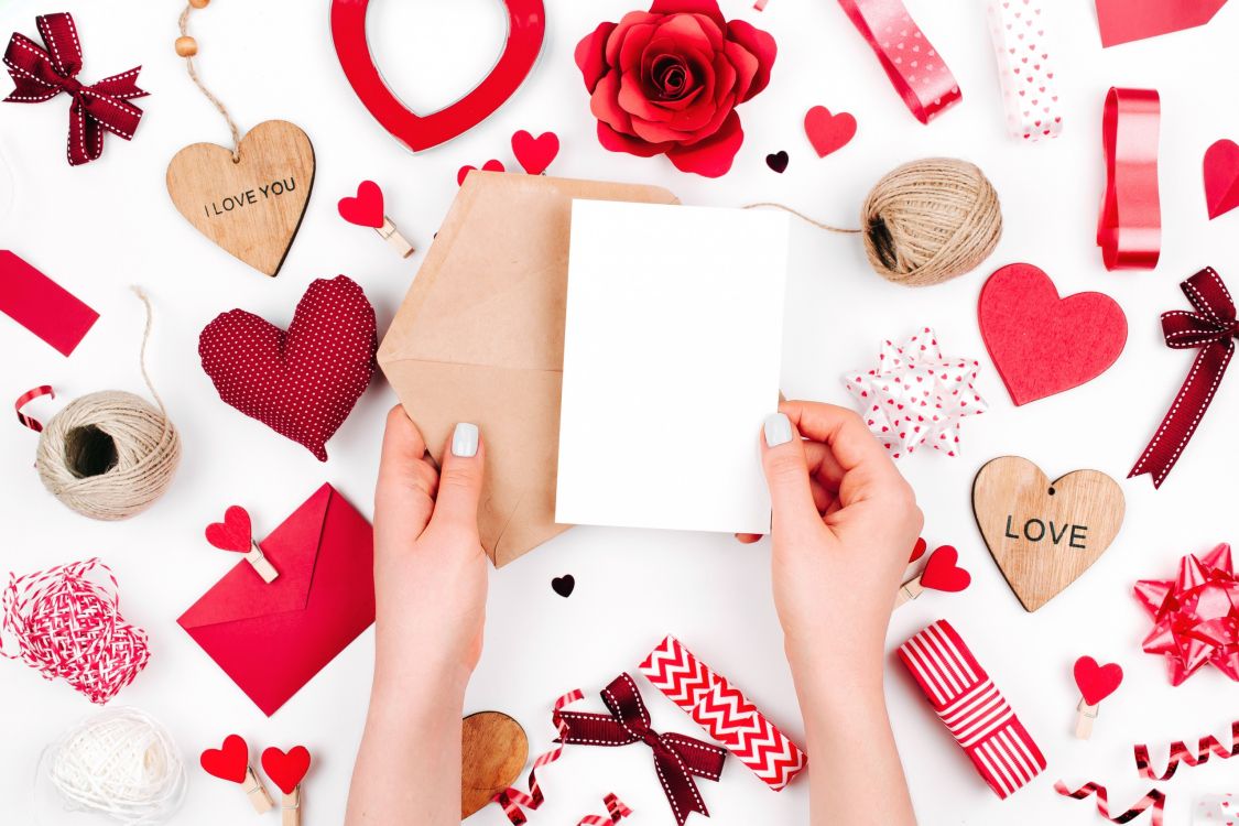 Valentines Tag, Herzen, Liebe, Romantik, Weihnachtsdekoration. Wallpaper in 2560x1706 Resolution