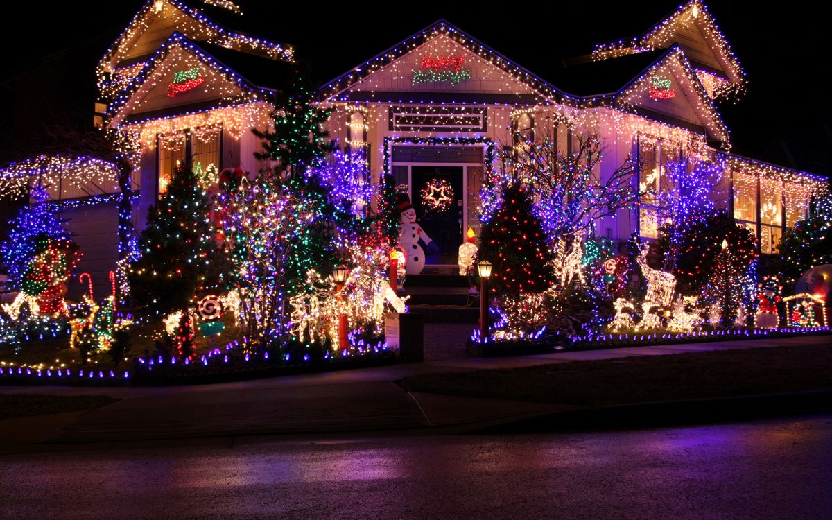 Decoración de la Navidad, El Día De Navidad, Luces de Navidad, Navidad, Muñeco. Wallpaper in 2880x1800 Resolution