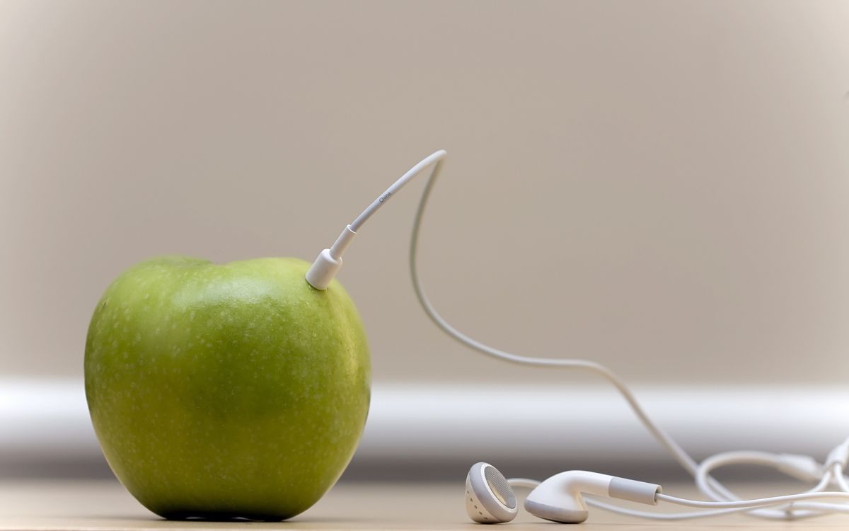 Apple, Apple Auriculares, Auriculares, Alimento, Granny Smith. Wallpaper in 2560x1600 Resolution