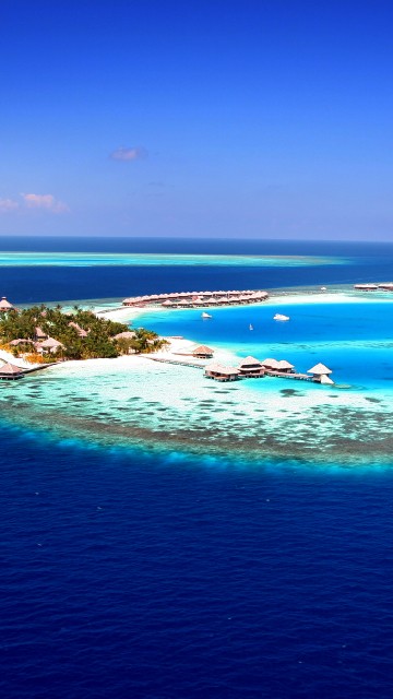 Image blue sea under blue sky during daytime