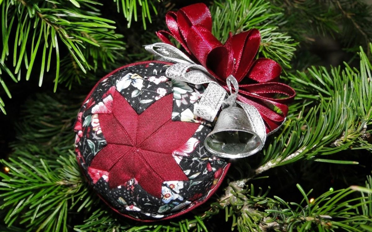 Neujahr, Weihnachtsdekoration, Neujahr Baum, Schneeflocke, Immergrün. Wallpaper in 1920x1200 Resolution