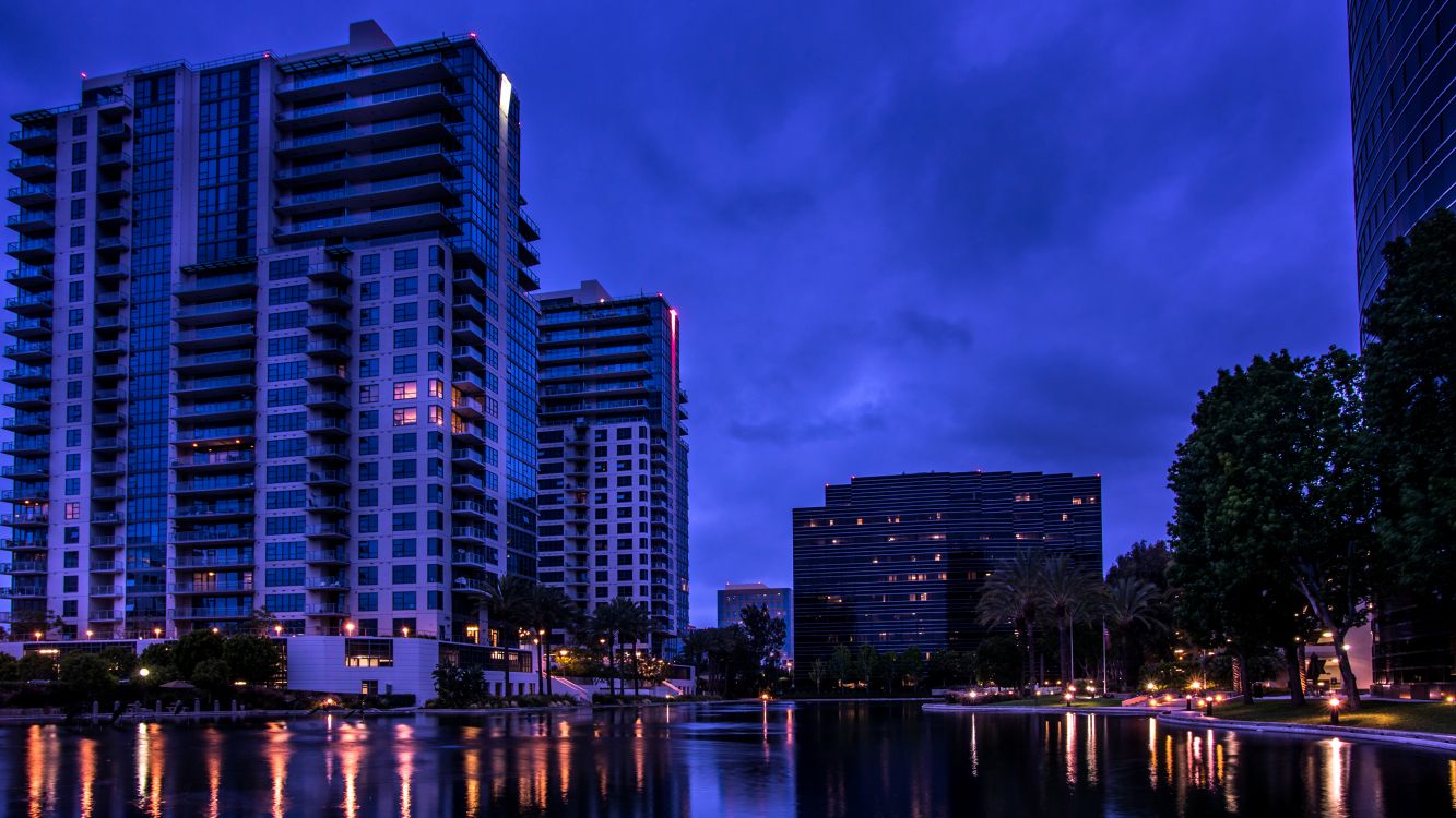 Horizonte de la Ciudad Durante la Noche. Wallpaper in 3840x2160 Resolution