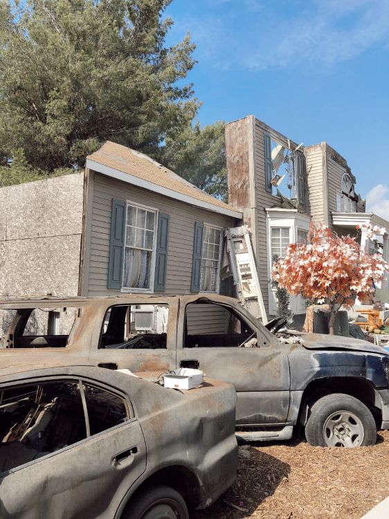 Familienauto, König, Kleinwagen, Mitte Größe Auto, Tire. Wallpaper in 3025x4032 Resolution