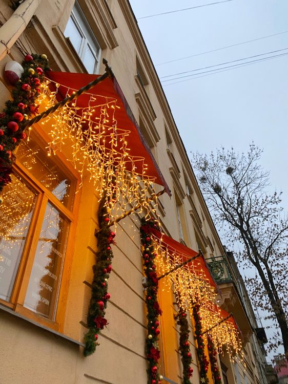 建筑, 窗口, 正面, 街区, 琥珀色 壁纸 3024x4032 允许