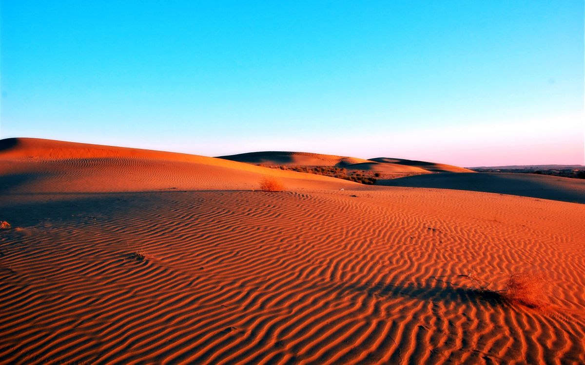 Desierto de Arena Marrón Durante el Día. Wallpaper in 2560x1600 Resolution