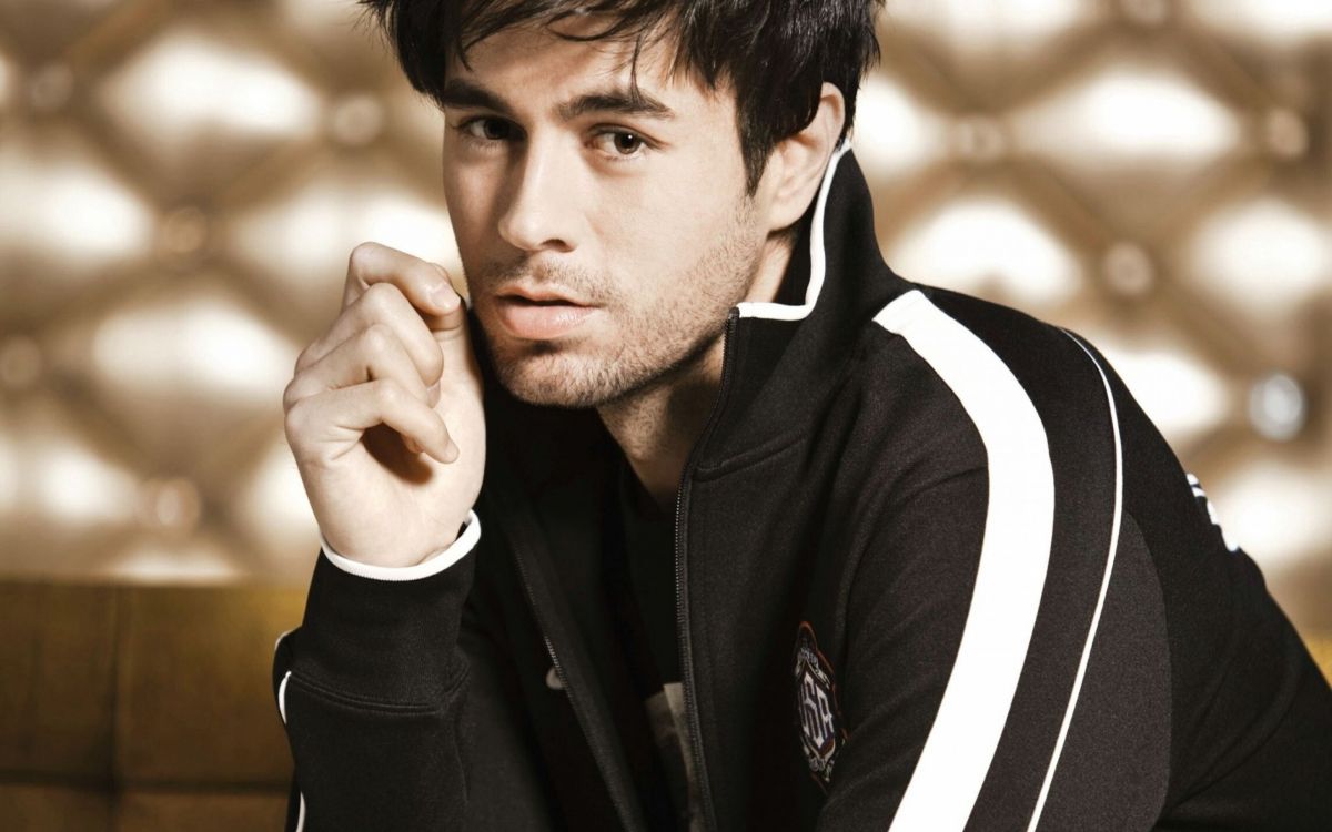 Enrique Iglesias, Entrecejo, Mejilla, Cool, Oido. Wallpaper in 2560x1600 Resolution