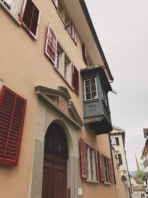 Balc, Techo, Propiedad, Fachada, Arquitectura. Wallpaper in 3024x4032 Resolution