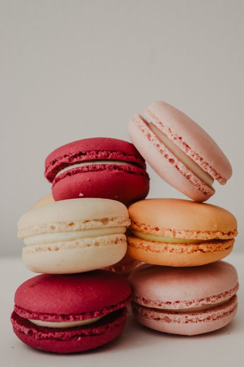 3 Pink and White Macaroons. Wallpaper in 4000x6000 Resolution